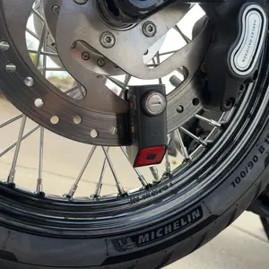 Anti-Theft Padlock  Waterproof Motorcycle Disc Brake Lock with Alarm —  Security Accessory for Bicycles, Features 110dB High-Volume Alarm, Easy Installation for Motorcycle Bicycle E-Bike Scooter Anti Theft Lock