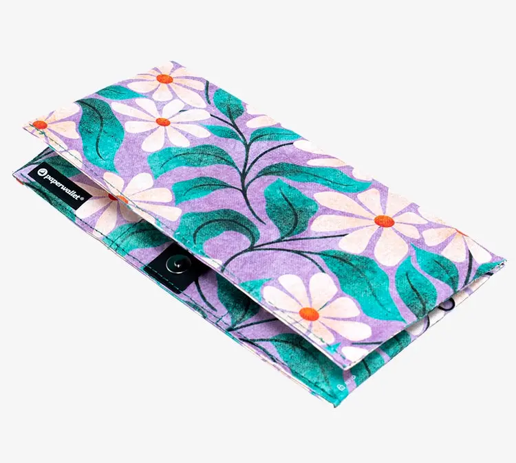 Boho Daisies Tyvek Clutch Wallet - Slim Unisex Design with 3 Card Slots & 2 Cash Compartments - Modern Minimalist Accessory for Men & Women