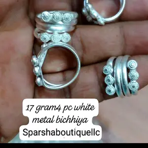Sparsh Bichhya Free Size Toe Ring - 17 Grams - Silver Finish with Decorative Elements