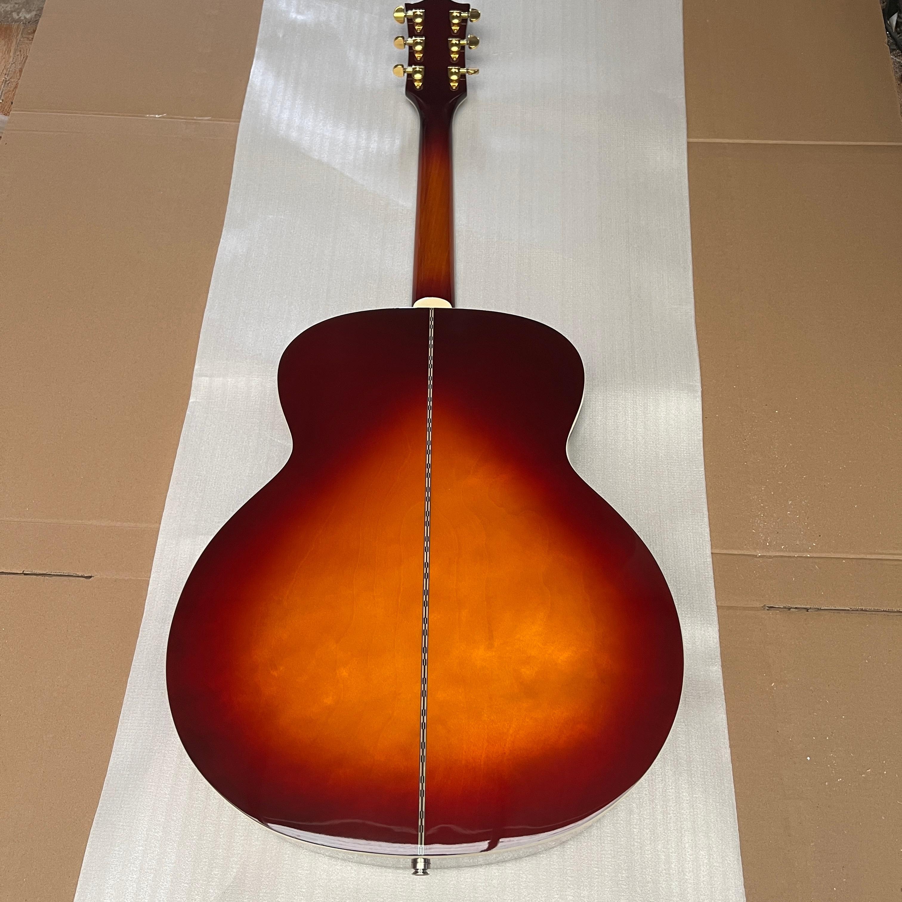 New GIbson SJ200 Acoustic Guitar Top Solid Spruce in Cherry Sunburst