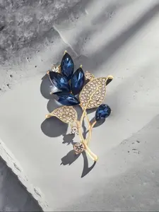 Elegant Floral Zinc Alloy Brooch Pin, Blue Gemstone Design, Simple Flower Pattern Accessory, Perfect for Jewelry Collection