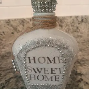 GR CUSTOM BOTTLES DECOR