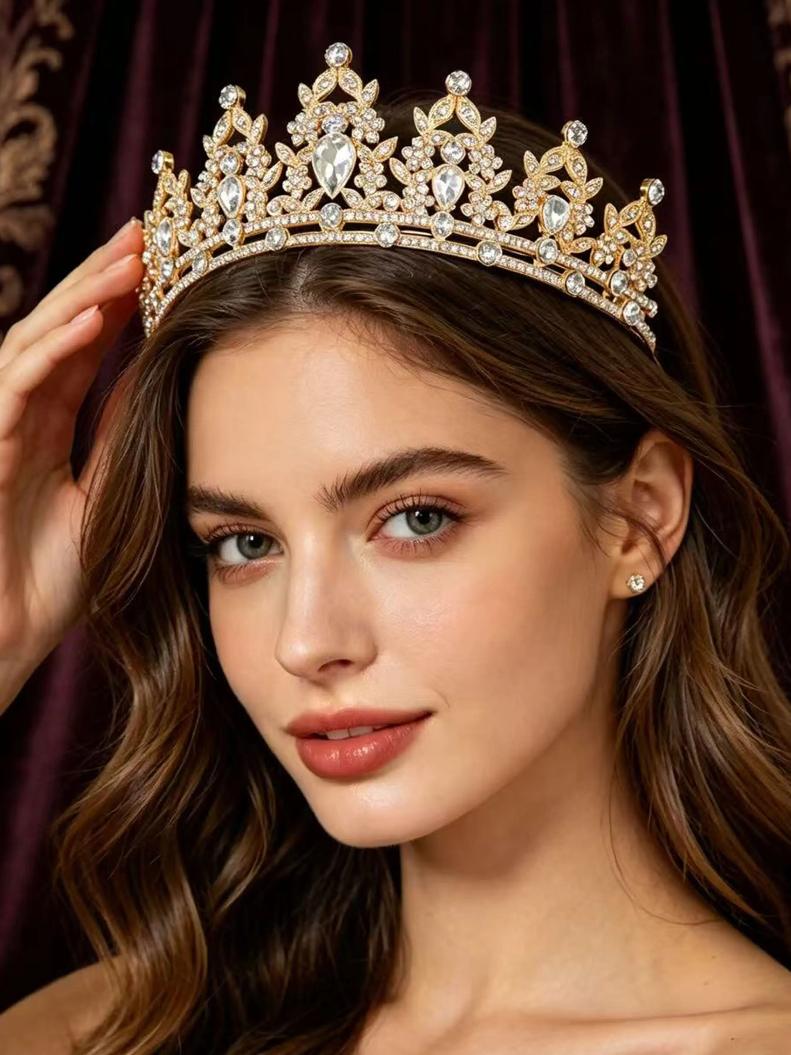 Luxurious Crystal Bride Crown, Elegant Princess Style Bridal Accessory, Sparkling Crystals for Weddings, Birthdays, Banquets, Tiaras, Elegant Crown Design