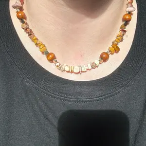 ROOTED BY JASPER ELASTIC GEMSTONE NECKLACE!