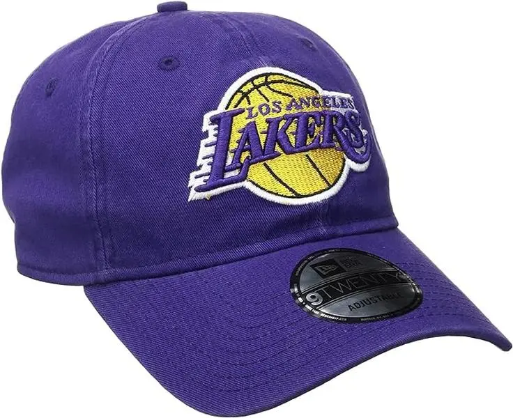 New Era LA Lakers NBA 9Twenty Core Classic Baseball Cap with Team Logo, Purple Cotton, Adjustable Relaxed Fit for Everyday Wear, Nba-Themed Graphic Hats, One Size Fits Most
