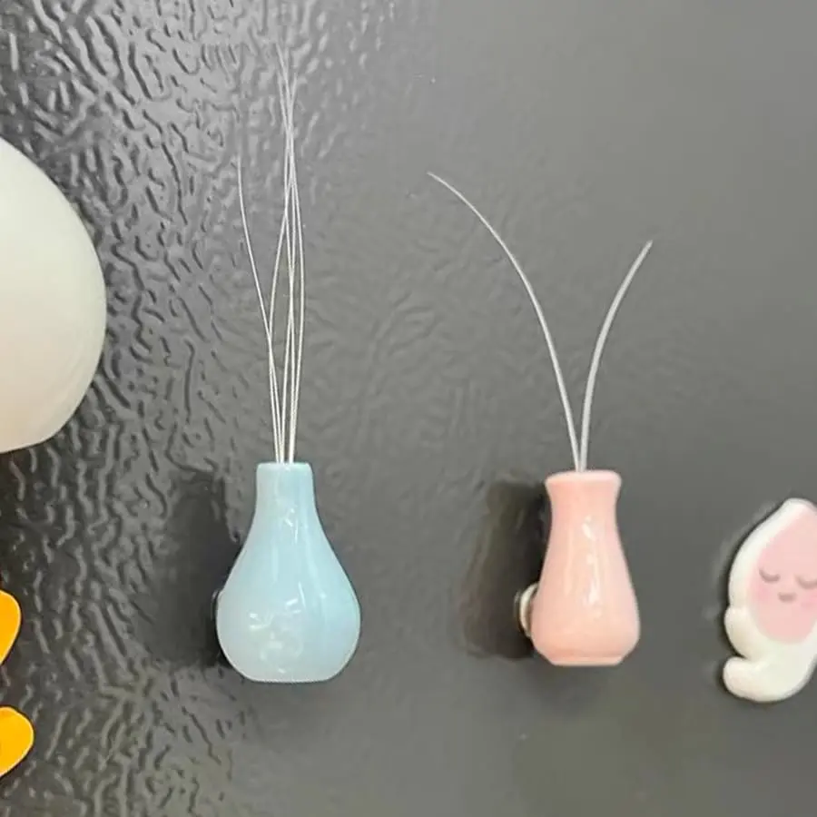 2PCS Mini Ceramic Vases for Cat Whiskers, Magnetic Tiny Vases for Refrigerator Decor, Cute Small Plant Magnets for Kitchen, Office, Cat Whisker Holder Ornament
