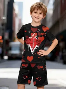 Black background with red heart Valentine's Day children's two-piece set, short-sleeve shirt and shorts, 100% polyester casual loose fit set, summer fun printed pattern, graphic print set, outdoor sports T-shirt set, perfect gift for boys