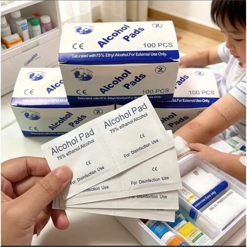 First aid kit essential, 75% alcohol swabs in individual packaging, skin wound disinfection and cleaning supplies, standard item for home medical kits, essen for war and disasters, daily disinfection