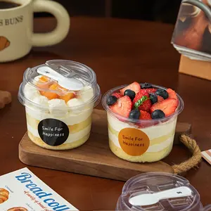 Reusable Transparent Dessert Cups with Lid & Spoon, Disposable Mousse Cake Box for Yogurt Pudding Snacks Fruits, Party Wedding Season Use