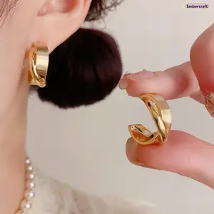 Women's Polished Alloy Interlocking C-Hoop Statement Earrings - Copper, Cross-Shaped, Alternative Streetwear Jewelry with Crisscross C-Shape, Secure Hinge, Lightweight Minimalist Design for Daily Wear & Gifting, Copper Earrings, Alloy Earrings