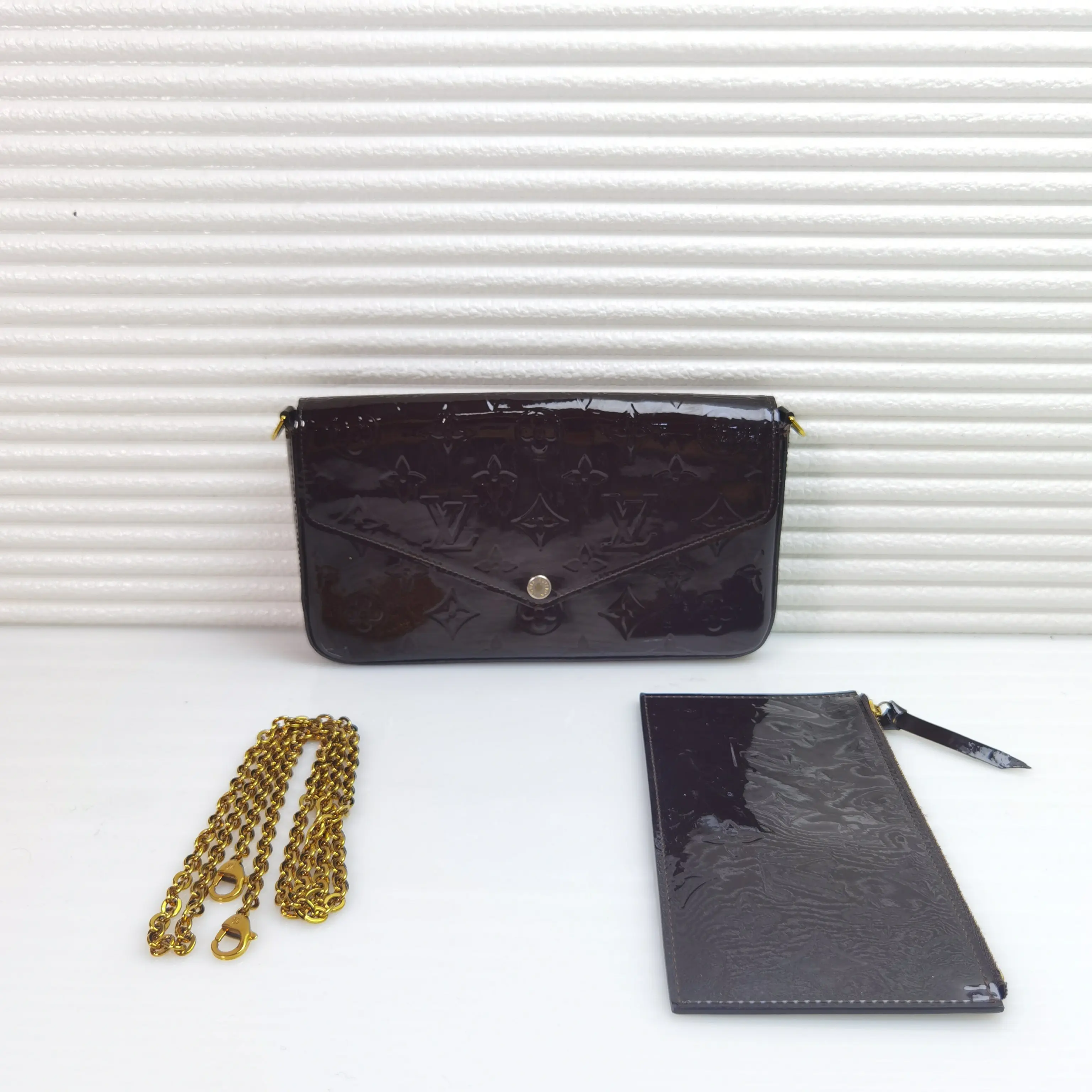 Pre-owned Vernis Crossbody Bags Louis Vuitton Felicie Pochette Monogram Vernis