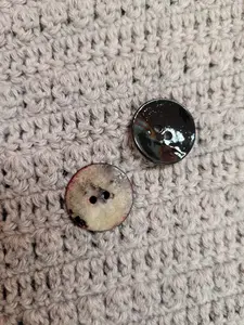 18mm black lacquer shell button