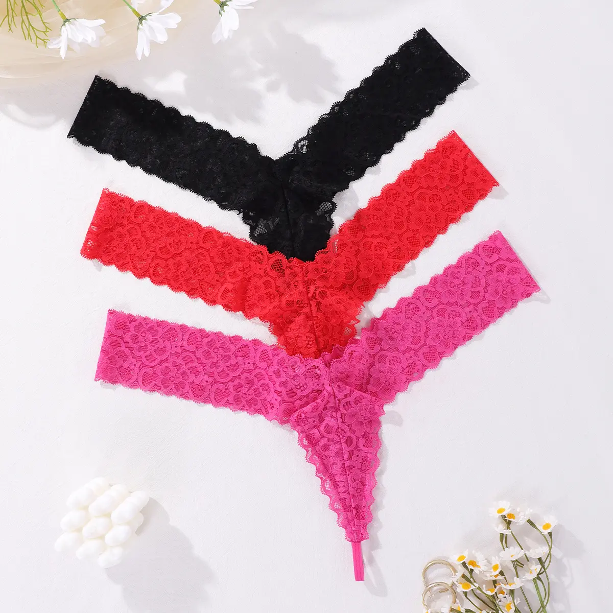 Women’s panties, 3-pack sexy lace-trim T-back thongs, seamless low-rise, breathable and comfortable, suitable for everyday wear Trim Lace Panty Fashion Breathable Underwear