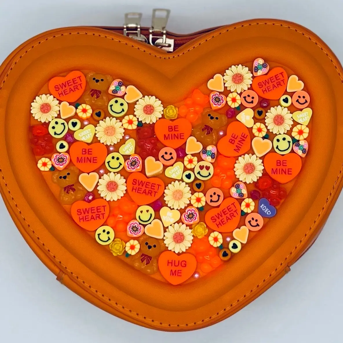 Sweet Heart Valentine’s Day Junk Charm Purse - Elegant Design for a Heartfelt Gift