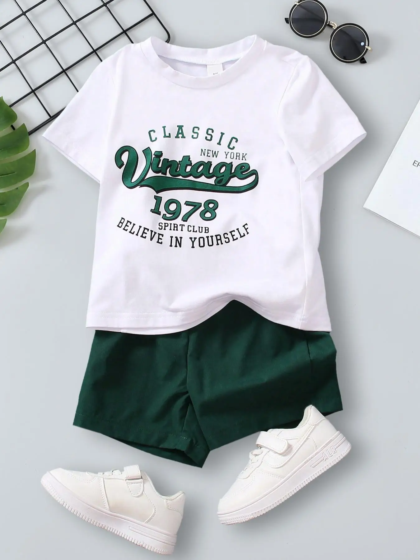 Two-piece Set Set Boy's Letter Number Print Tee & Shorts Set without Shoes, Casual Short Sleeve Round Neck Top & Shorts for Summer, Kids Clothes for D