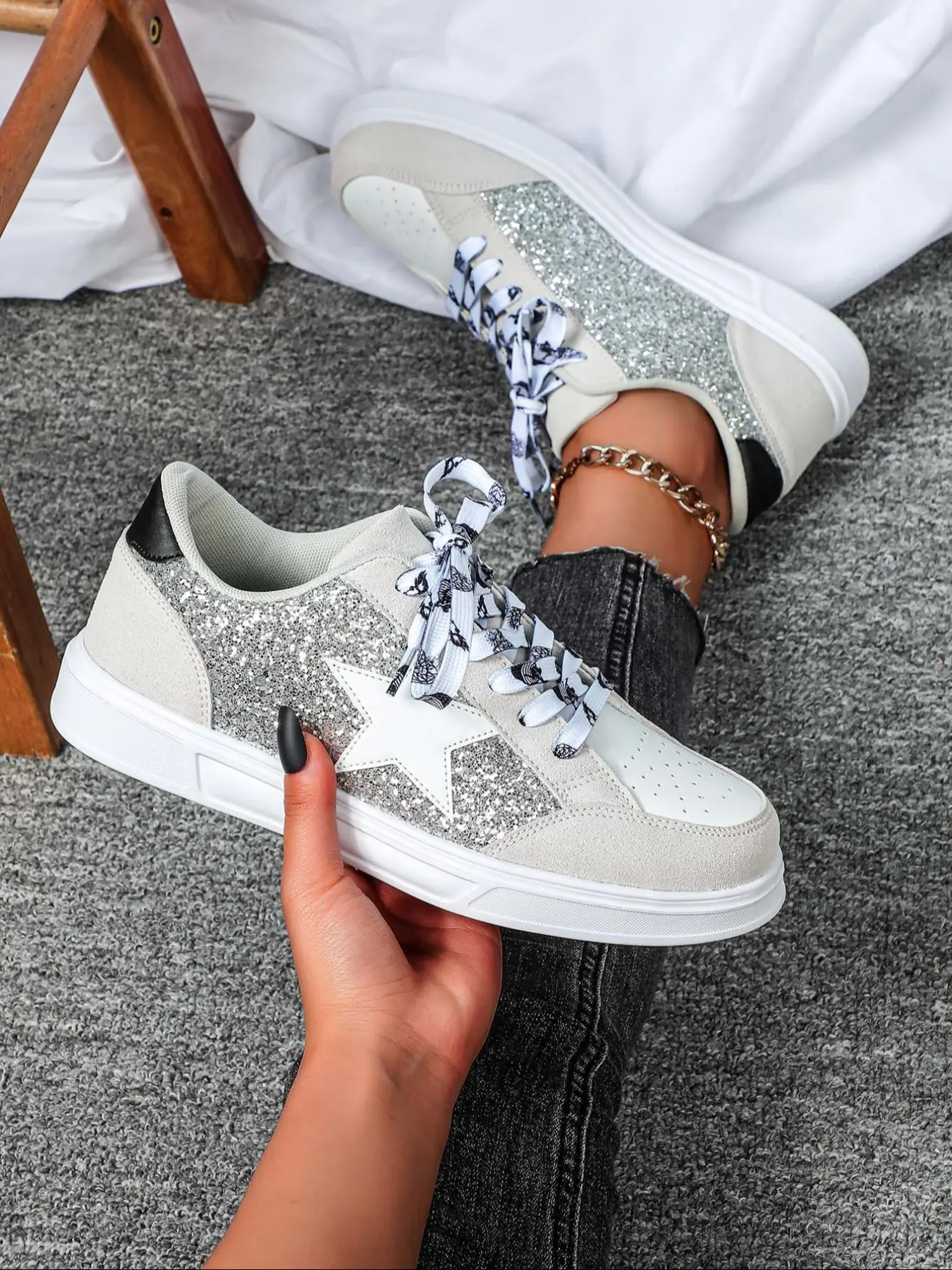 Women's Fashion Glitter Star Design Shoes Sneaker, Casual Low Top Round Toe, Breathable Eva Sole, Perfect for Christmas Gifts & Daily Wear, Casual Sneakers