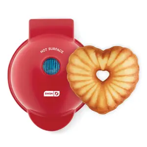 Mini Heart Bundt® Cake Maker Mini Heart Bundt® Cake Maker