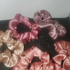 2pc silk Scrunchies