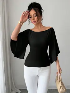 Elegant Off-Shoulder Flare Sleeve Fitted Women's Shirt, Casual Minimalist Simple Commuter Style, Fashionable Versatile Blouse for Everyday Wear Tops