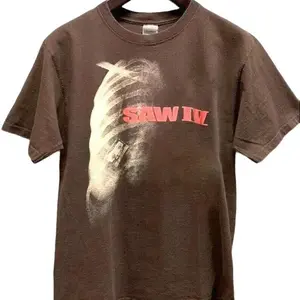 Saw Movie Vintage Shirt, 90s Horror Film Tee, Reverse Bear Trap Graphic T-Shirt, Unisex Fan Gift, Retro Movie Merch