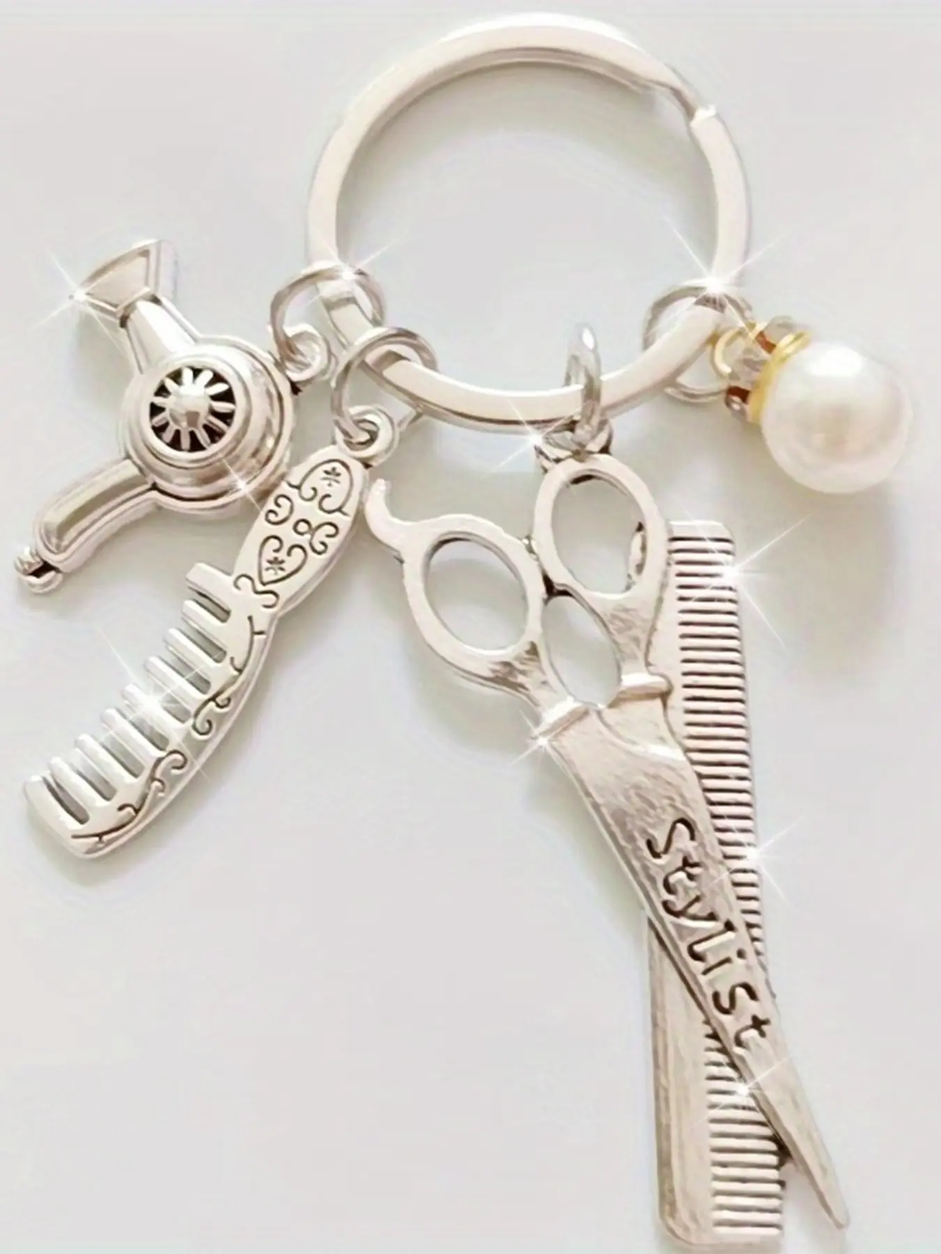 Hairstylist Scissors Comb Keychain – Barber Tool Bag Charm Pendants, Professional Hairdresser Bag Decoration & Bag Chain Charms for Backpack Purse, Bag Accessories, Ideal for Hair Stylists & Salon Gifts