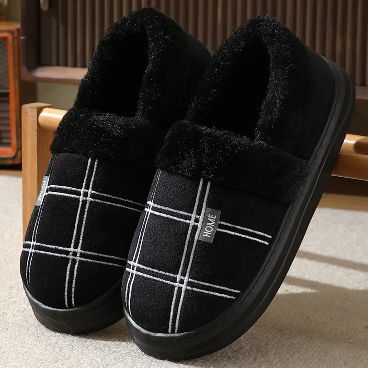 Men Winter Fuzzy Slippers Large Size Closed Back House Slippers Thick Sole Plush Warm Non Slip Home Slippers for Men Household Bedroom Indoor Daily Wear