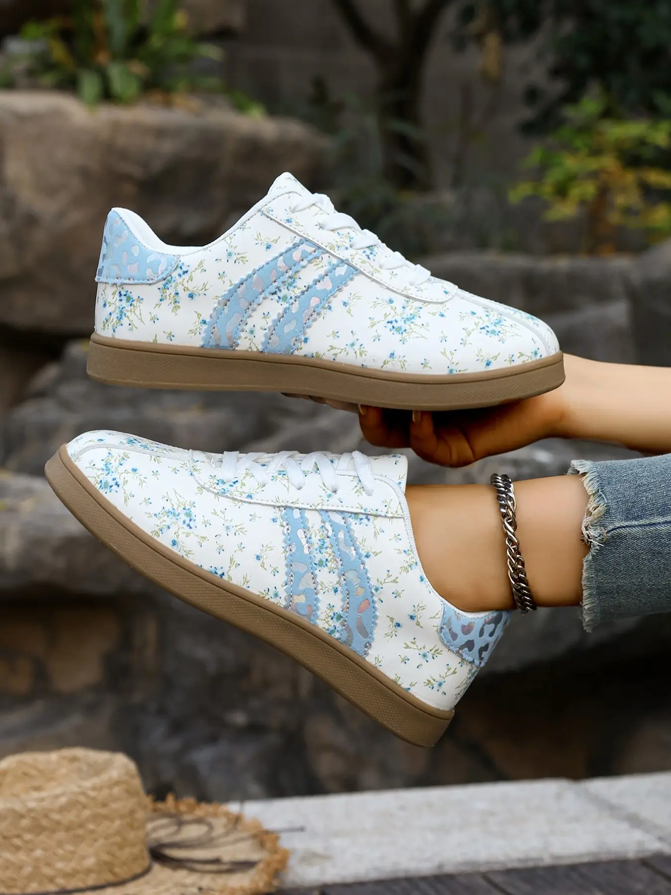 Women's Lightweight Casual Shoes, Comfortable Versatile Women's Shoes, Stylish and Durable, Casual Trendy Trainers, Low Ankle Trainers, Perfect for Daily Wear, Trainer, Sneaker, Walking Shoes, Casual Footwear, Closed Trainer Shoes