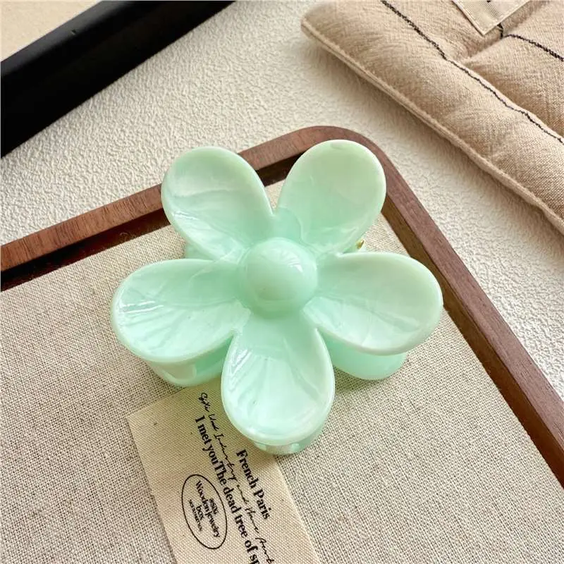 7CM five petal flower (mint green blend)