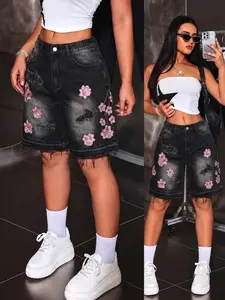 Women's Plus Size Cherry Blossom Embroidered Denim Shorts, High Waist Frayed Edge Rhinestone Wide Leg Five-Pocket Jeans, Slimming Effect
