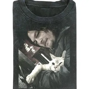 Daryl Dixon Cat Hug T-Shirt, Norman Reedus The Walking Dead Vintage Graphic Tee, Funny Meme Movie Shirt, Gift for Men Women 1KD