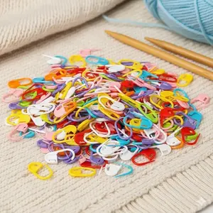 Reusable Slip-Proof Locking Stitch Markers, Multi-Color Knitting Crochet Accessories, DIY Craft Position Keepers for Yarn, Anti-Slip Plastic Clips to Prevent Dropping, Color-Coding Tools for Handmade Projects.
