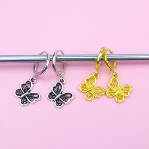 5pcs of Handmade Yarn Markers, Thick Open Rings with Cute Butterfly Pendants in Two Colors. Essential for Beginners, These Knitting Tools Help with Pattern Marking And Counting Stitches