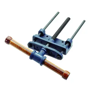 Groz 7-inch Woodworking Front Vise |   Cast Iron Body and |   Quality Wood Handle |   Exceptionally Sturdy |   Perfect for Craftsmen and Woodwork Studios (39020)