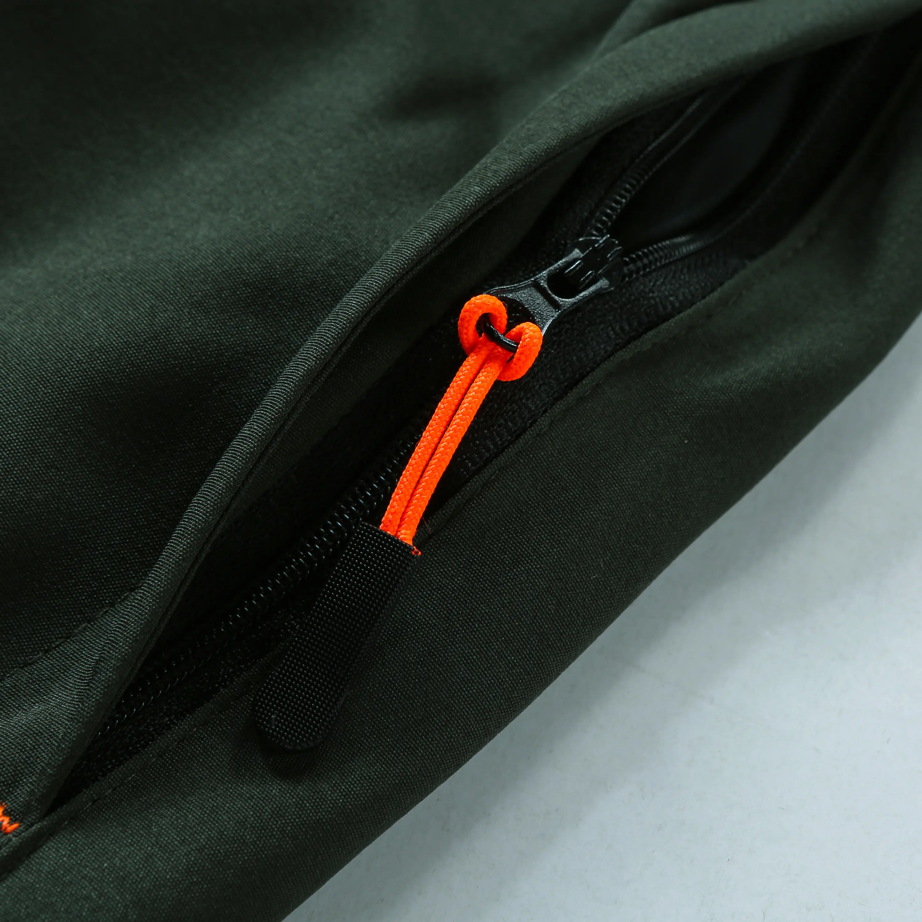 6-piece set: men’s zip-pocket shorts; summer ice-silk beach shorts; ice-feel quick-dry sports casual pants; lightweight basketball shorts; plus-size men’s clothing with reflective strip design; menswear; plain trousers; suitable for running and fitness. b 6-piece set: men’s zip-pocket shorts; summer ice-silk beach shorts; ice-feel quick-dry sports casual pants; lightweight basketball shorts; plus-size men’s clothing with reflective strip design; menswear; plain trousers; suitable for running and fitness. b