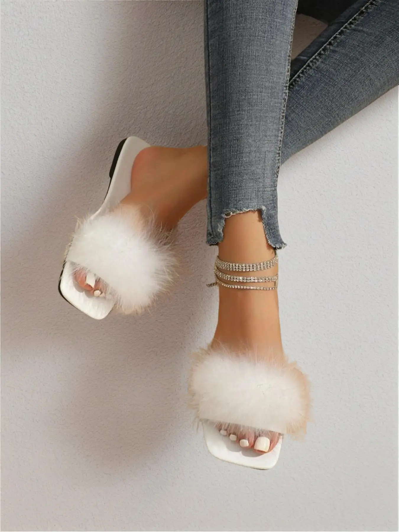 Women's Summer 2024 Fashionable Solid Color Square Toe Flat Slippers, Casual Comfortable Wide Band Slide Sandals, Fluffy Soft Slippers for Indoor Outd