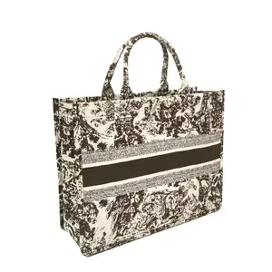 Monochrome Luxe Artisan Tote Bag - Versatile Design for Everyday Use
