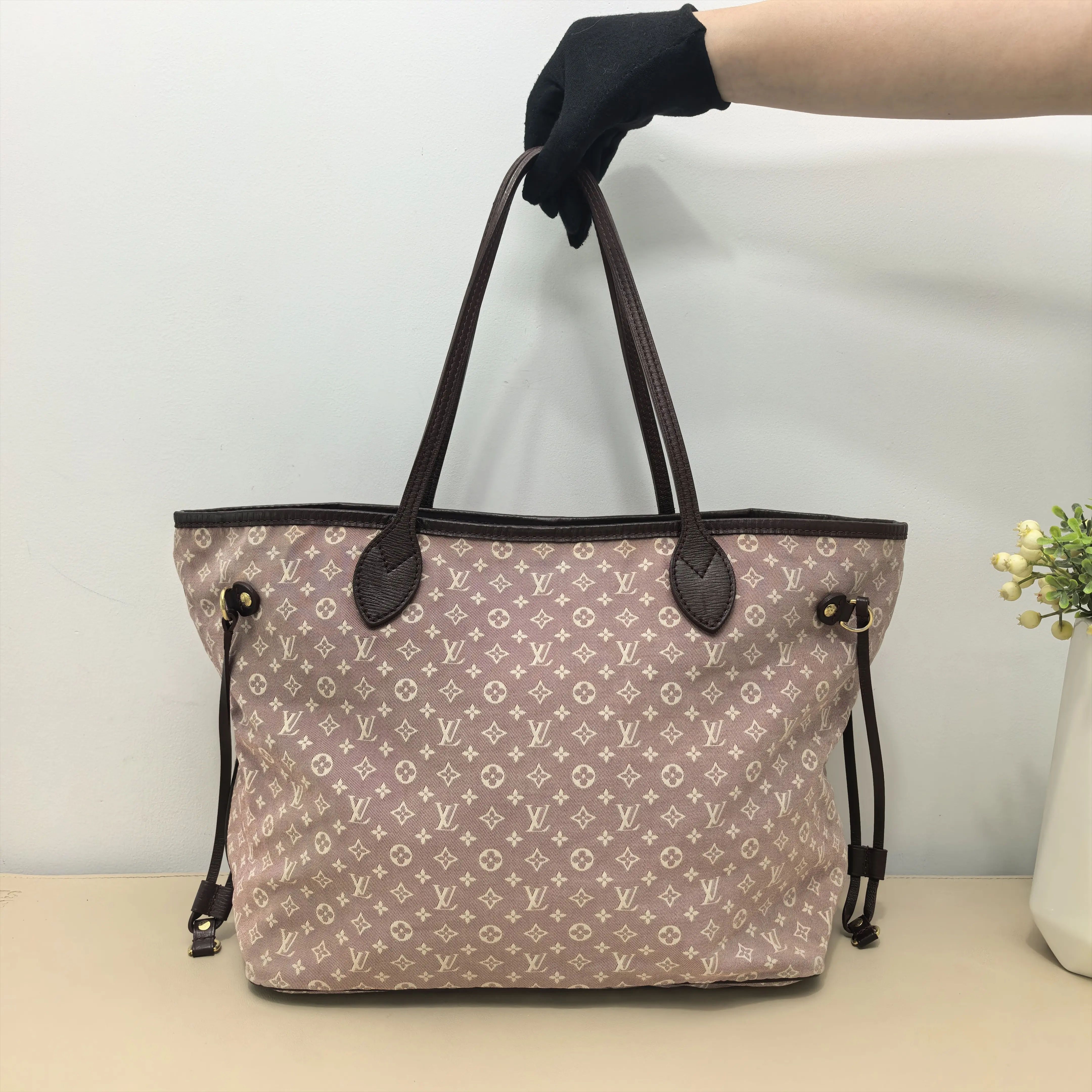 Pre-owned Louis Vuitton Canvas Tote bags Neverfull Pink Mini Monogram Tote Bag B8071701