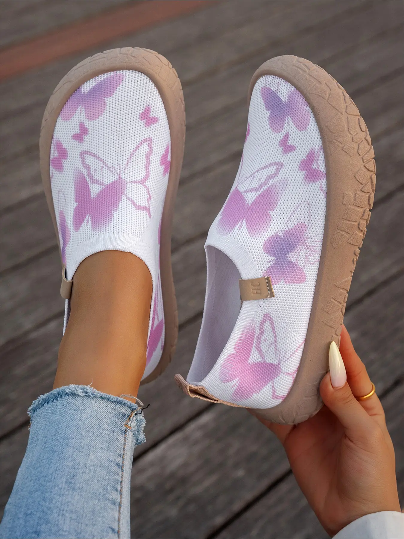 Butterfly Print Flyknit Slip-On Sneakers for Women, Breathable Mesh One-Step Casual Walking Shoes, Lightweight Non-Slip Flat Sole, Casual Fashion Shoes, Casual Wear Shoes