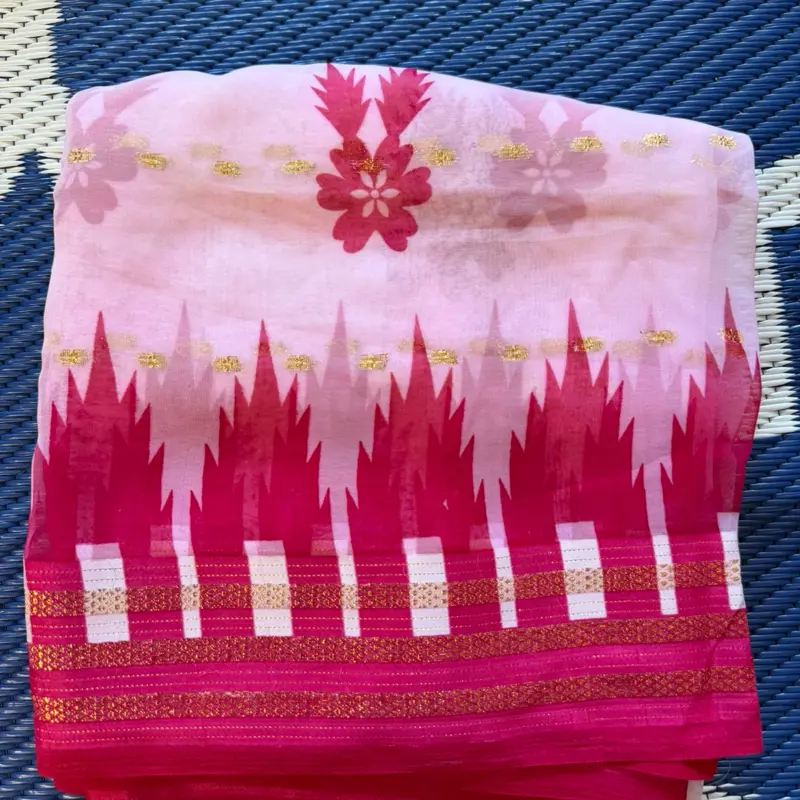 Viral Saree for Women, Traditional Indian Ethnic Wear with Lightweight Fabric