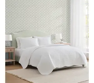 Martha Stewart Vintage Scallop White Cotton Queen Quilt Set