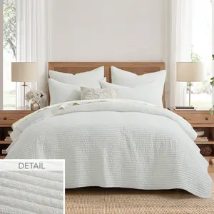 Eyelet Cream Quilt Set Eyelet Cream Quilt Set