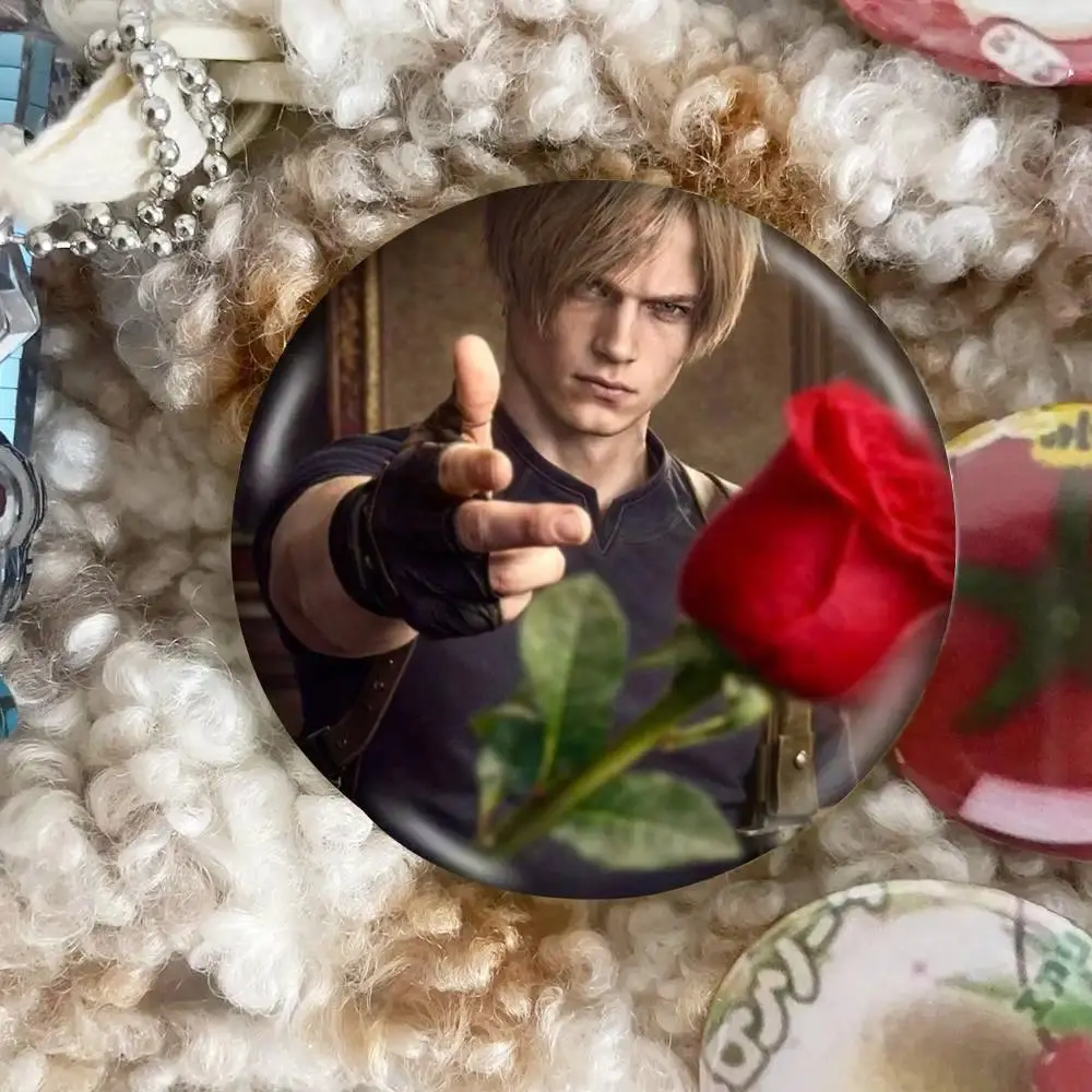 Leon Kennedy Tinplate Brooch Figure Icon Badge Handmade Brooches For Backpack Clothes Decoration
