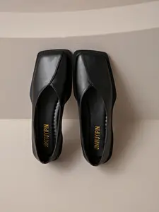 2026 Square Toe V-Neck Flat Shoes, Retro Vintage Single Shoe, Soft Leather Grandma Shoe, Low Heel Commuter Shoe, Slip-On Lazy Shoe