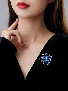 Elegant Smoke Star Chest Pin for Women, High-End Luxurious Brooch Accessory, Versatile Pin Jewelry for Formal Events, Holidays, Parties