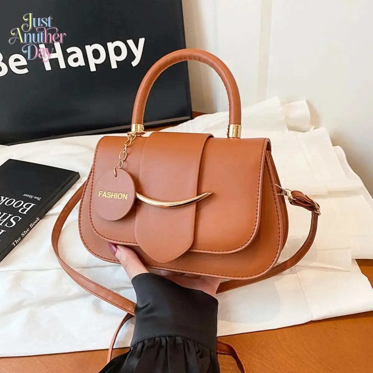Minimalist Saddle Shoulder Bag for Women, Chic Structured Crossbody Messenger Bag, Premium Texture Medium Size Everyday Handbag, Lightweight & Versatile for Work, Travel & Daily Outfit Styling, Bags For Women, Crossbody Bag For Women
