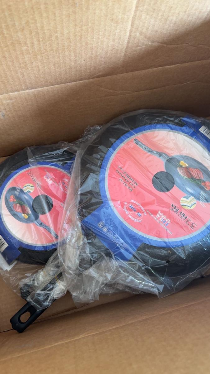 Item: Comal with RED handles