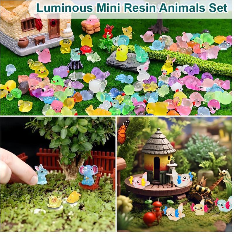 100pcs Mini Glow in The Dark Animal Resin Models, Surprise Mystery Bag for Dollhouse Decor, Mystery Resin Animals Blind Bag, Mini Luminous Farm Ocean Figures, Animal Miniatures for Fairy Garden Accessories, Random Design