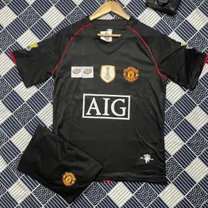 Manchester United Retro 2008 Football Kit