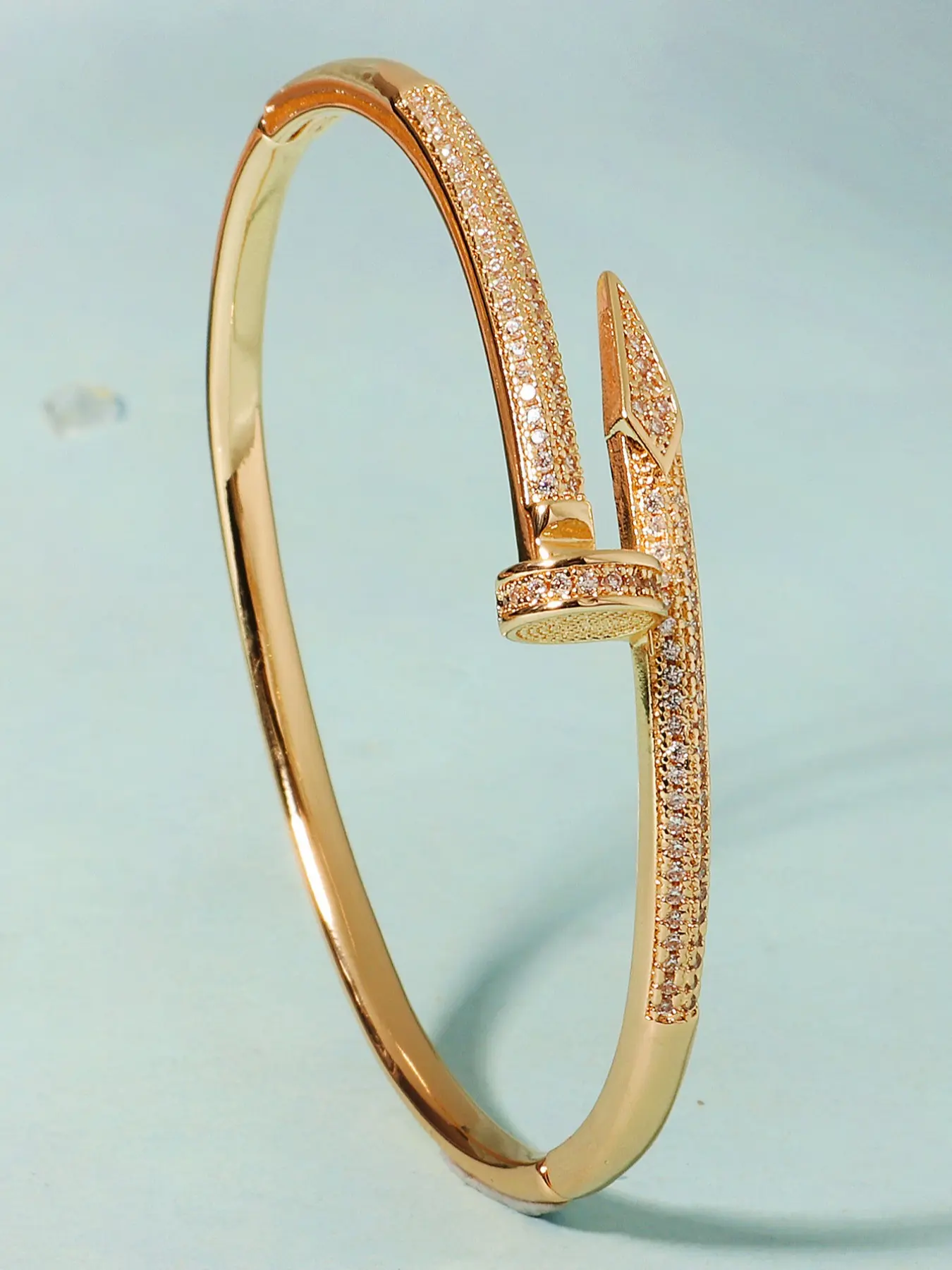 Elegant Women's Zirconia Exquisite Bracelet, Perfect Gift for Birthdays & Anniversaries, All-Season Jewelry Accessory, Copper Chain Design