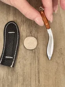 Mini Metal Display Collectible – 1:3 Scale Tool Model (4 Color Options)